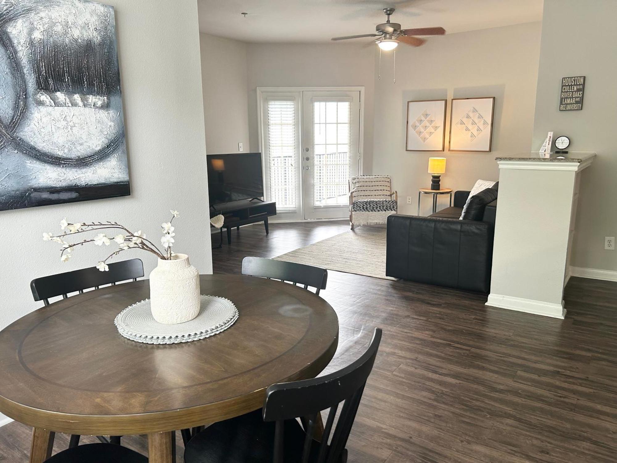 Hidden Gem at Med Center 2BR&2BA Apartment Houston Buitenkant foto